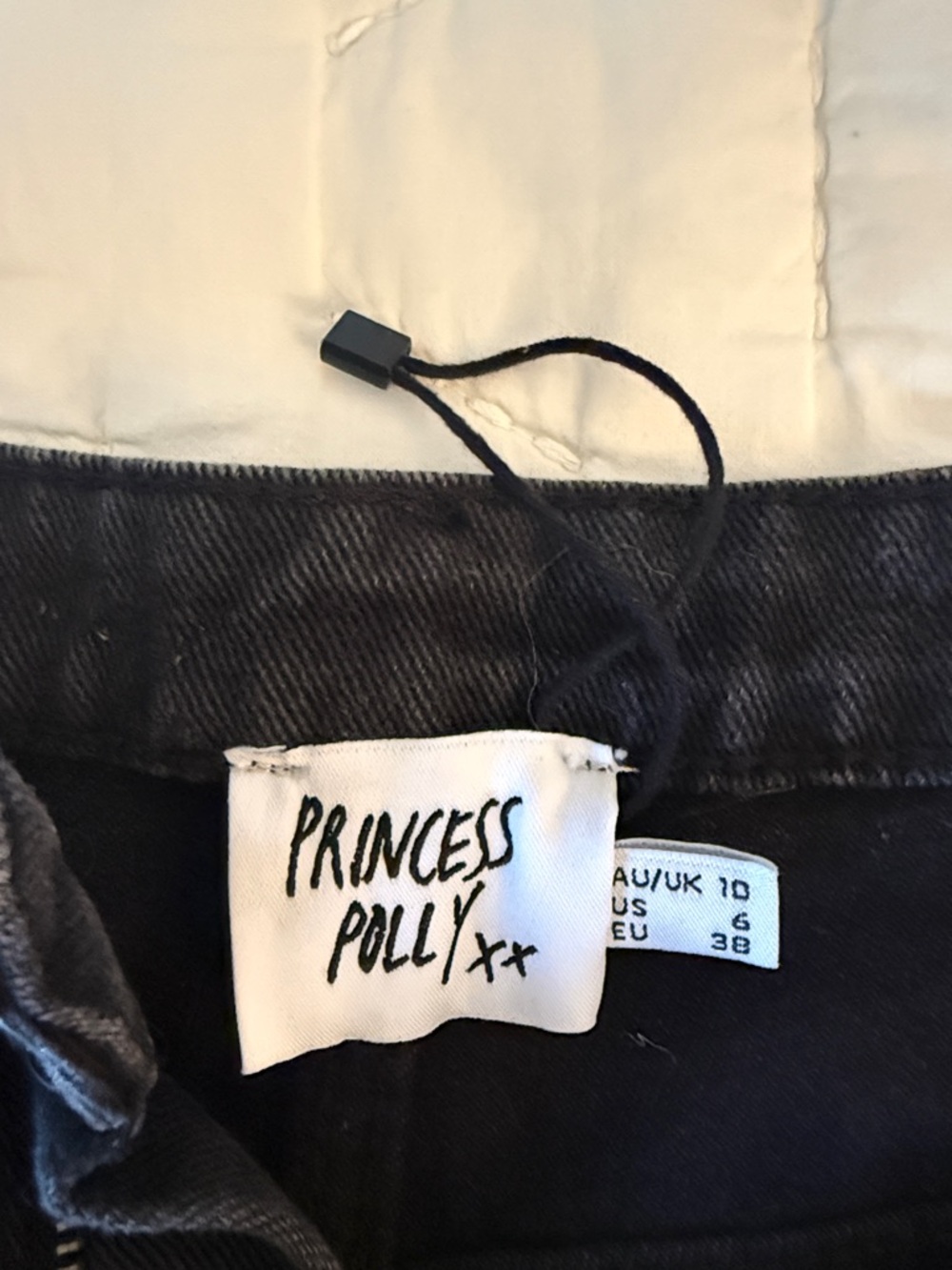 Princess Polly Black Denim shorts size 6